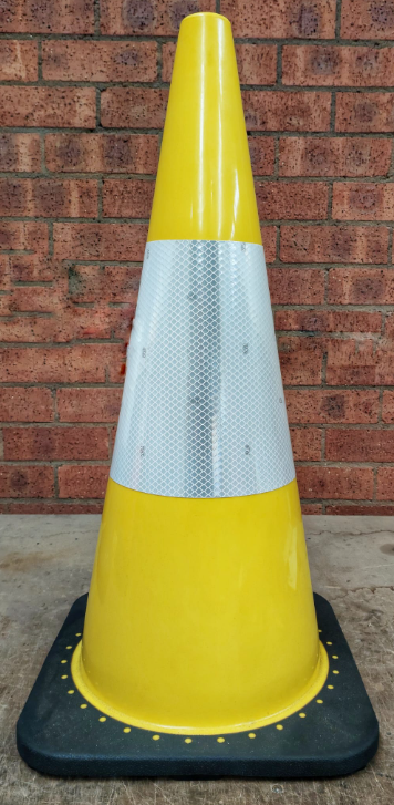 700mm YELLOW Traffic Cone 3M Reflective